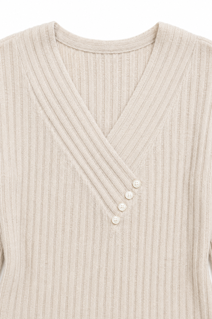 Eleanora ribbed V-neck sweater, back view with friends