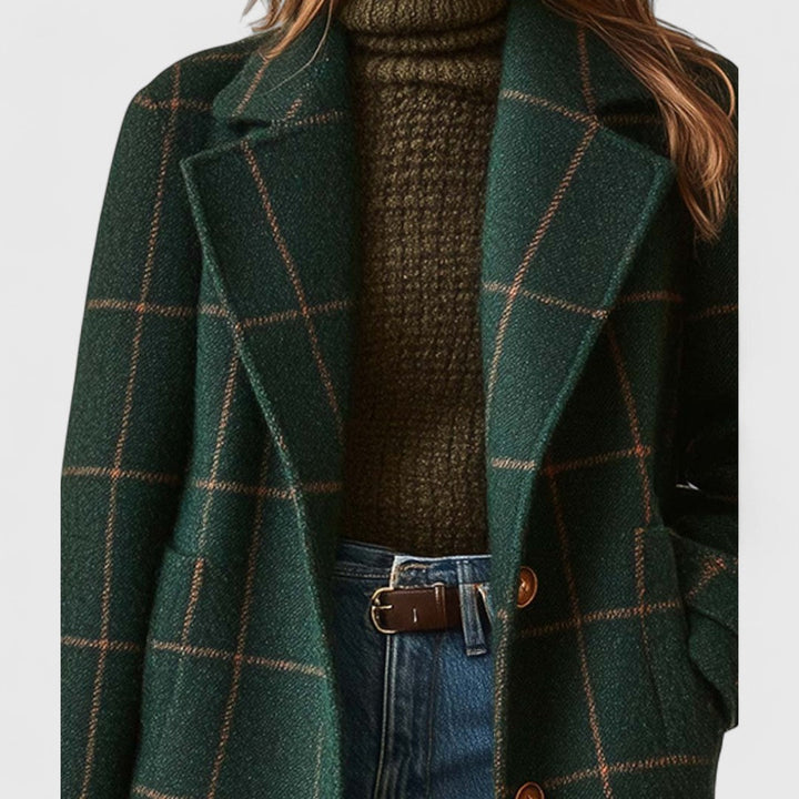 Thessaly checkered coat, close-up of notched lapel and button closure
