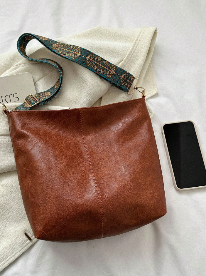 Odalys tote bag with dimensions showing height and width