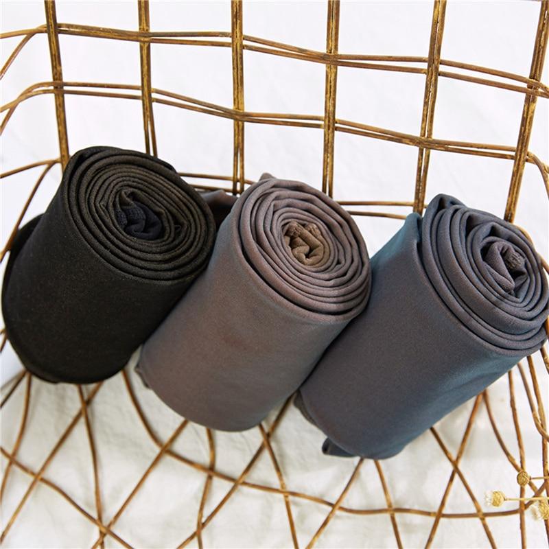 Rosalind fleece lined leggings, two models comparing colors