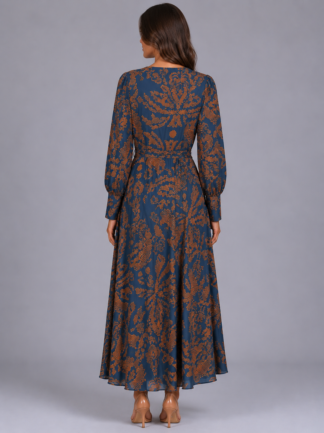 Rosalinde knot front V-neck midi dress in blue print, back view