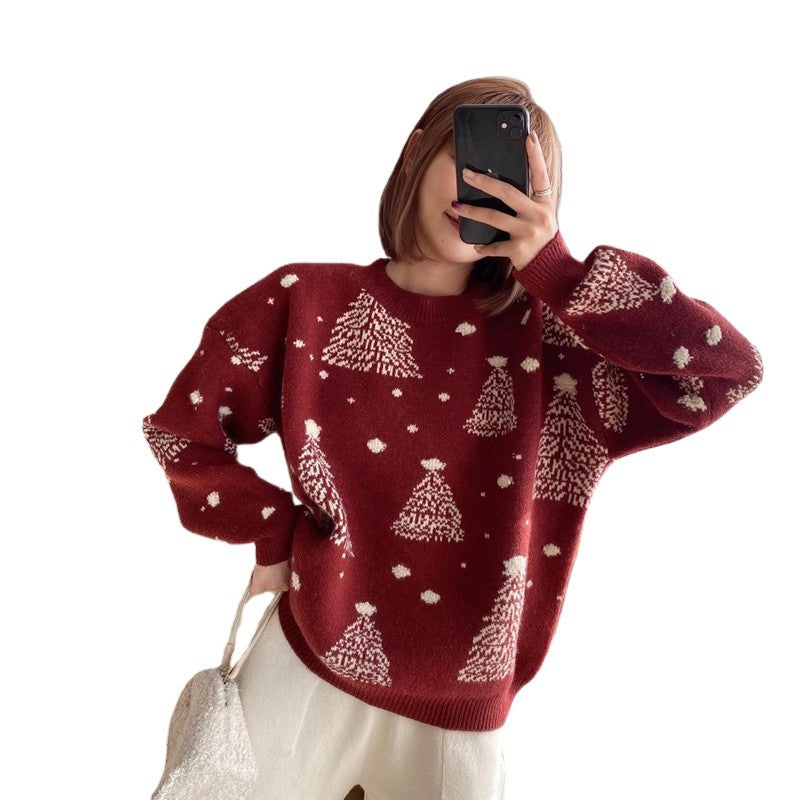 Marielle Christmas tree sweater in green, front view