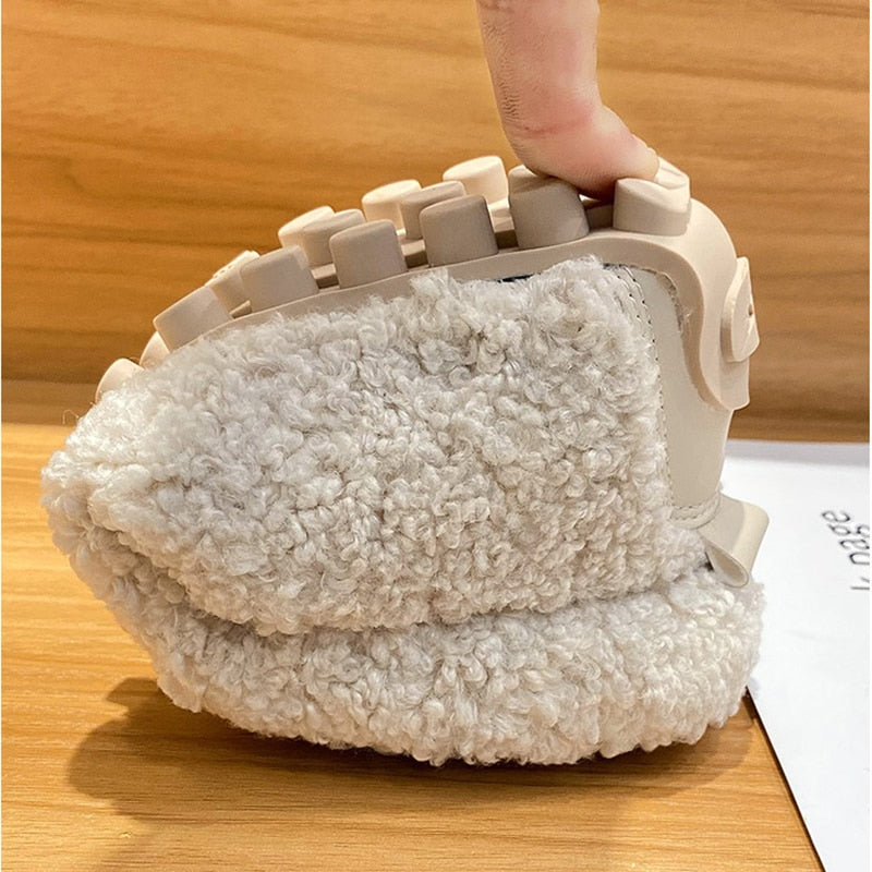Side view of Wren slipper platform sole detail